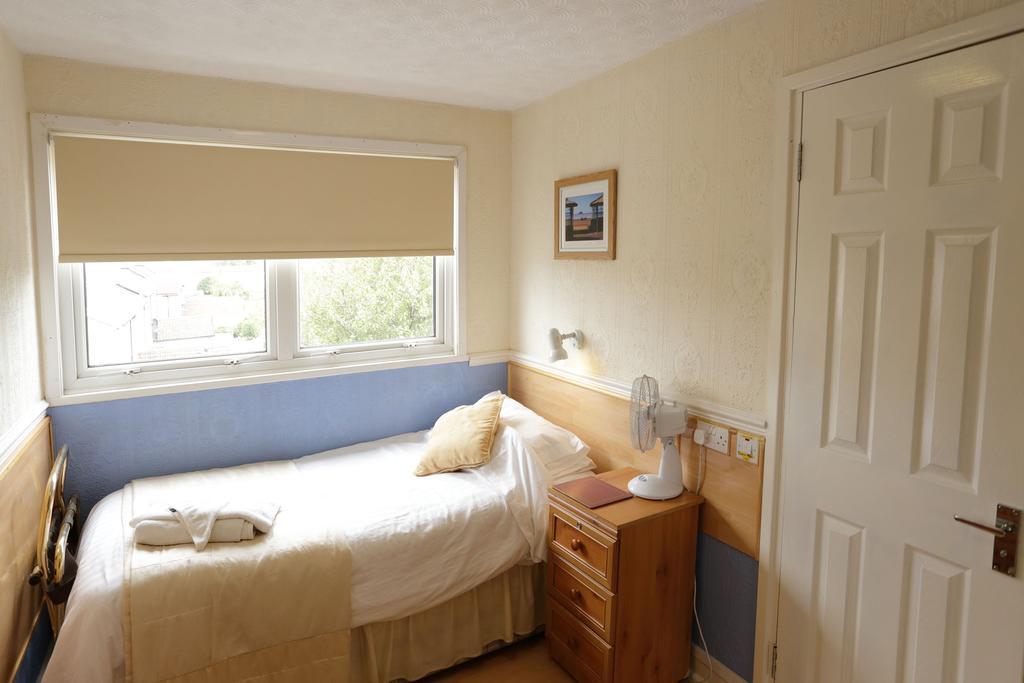 Saxonia Guest House Weston-super-Mare Room photo