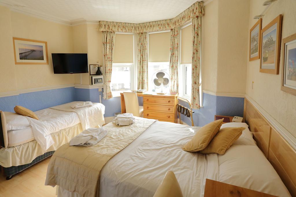 Saxonia Guest House Weston-super-Mare Room photo