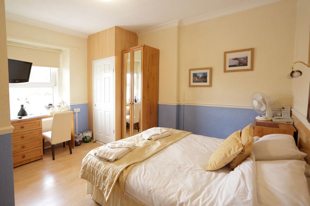 Saxonia Guest House Weston-super-Mare Room photo